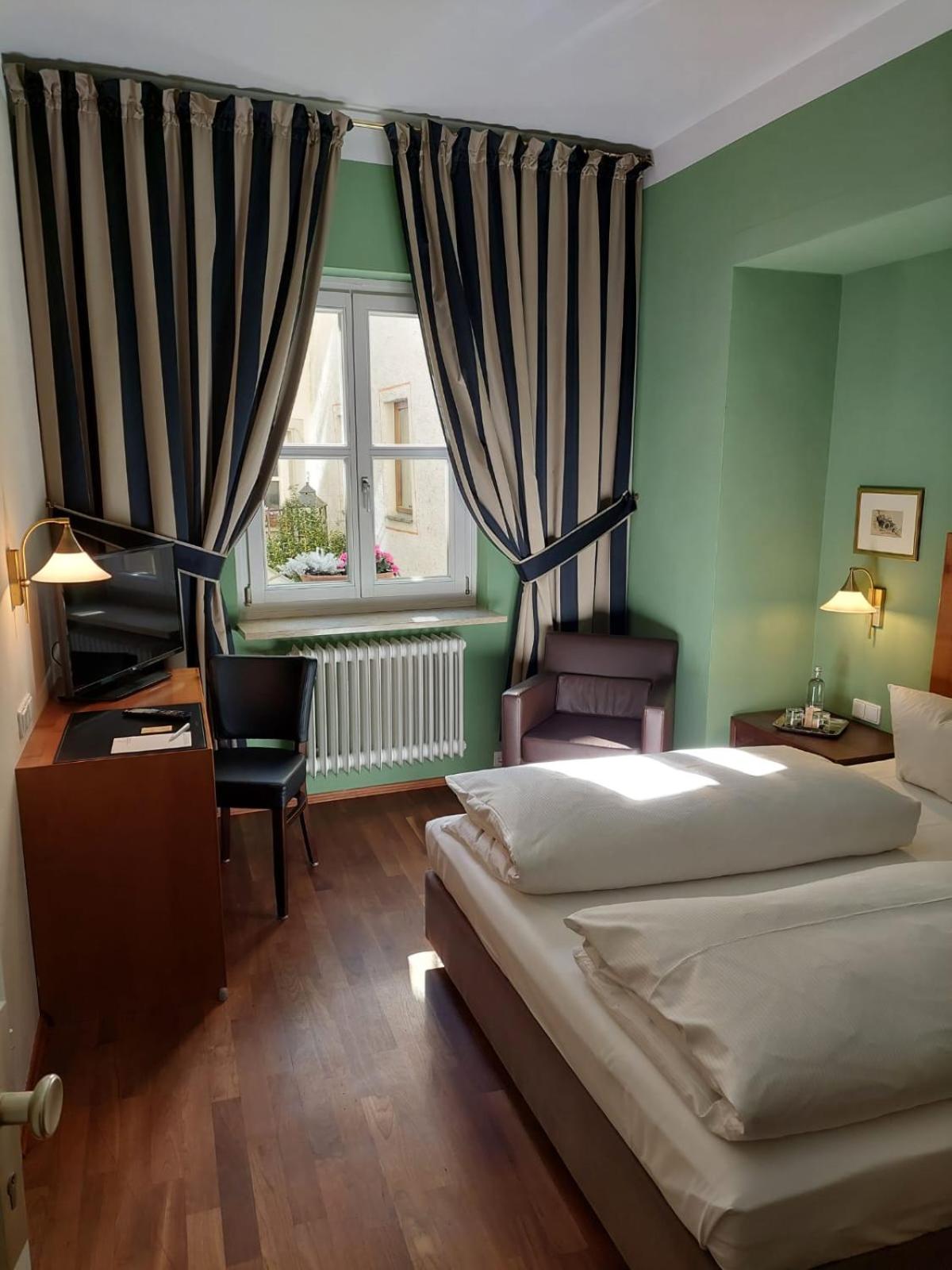 Hotel Kaiserhof am Dom 21/59