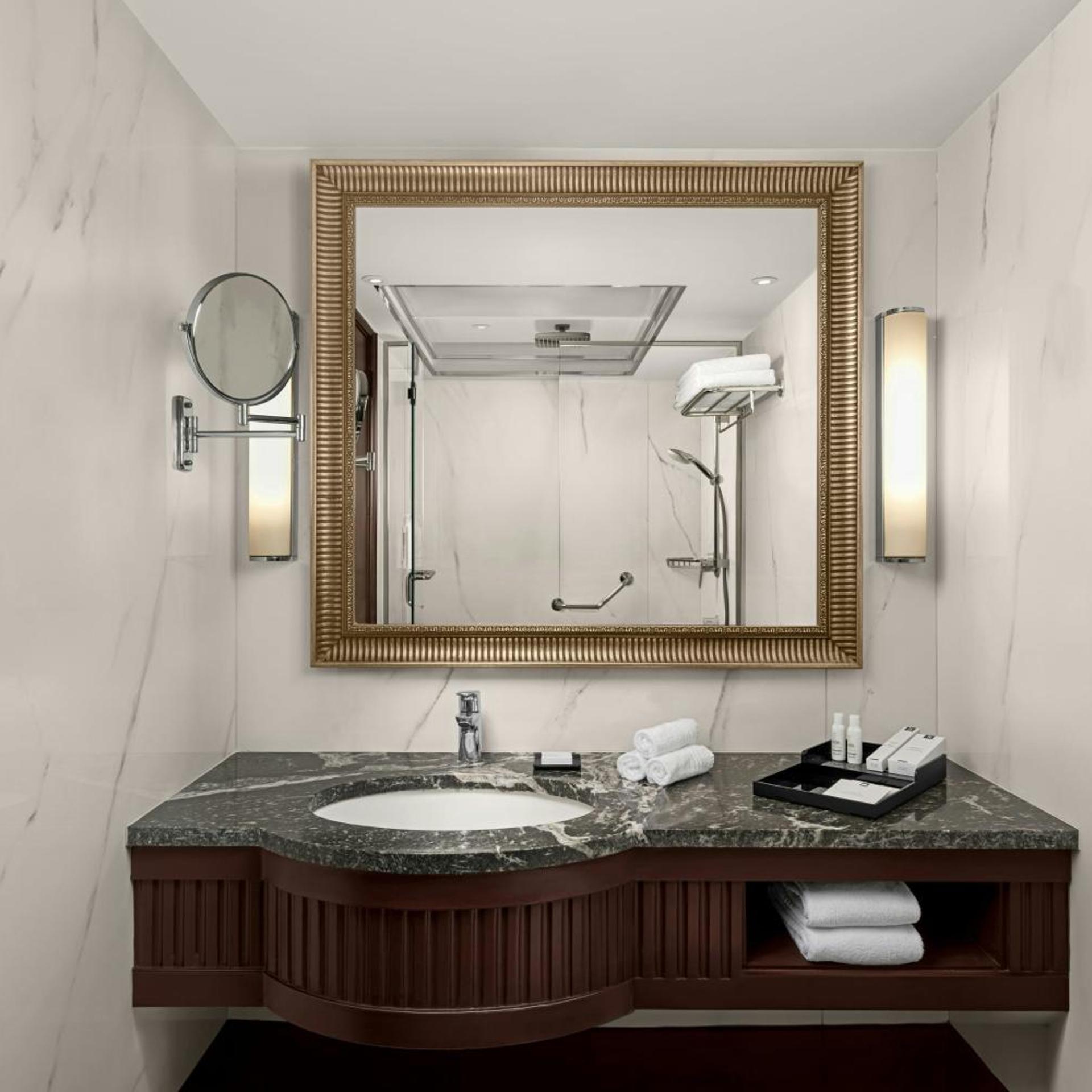 جناح ملكي بسرير كينج، Marriott Amman Hotel 6/8
