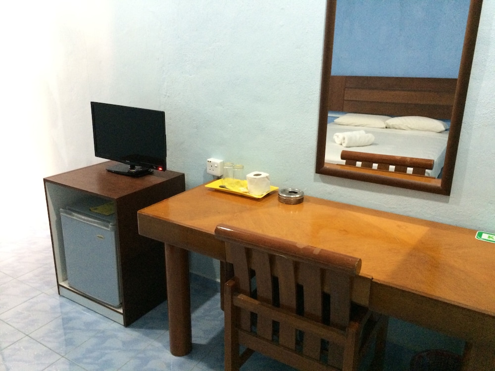 Desa Motel 33/43