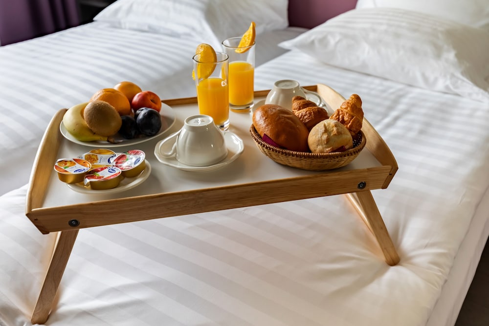 Hotel Les Nations 24/30