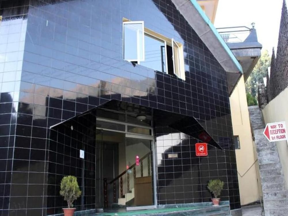 ANAND PALACE HOTEL 6/42