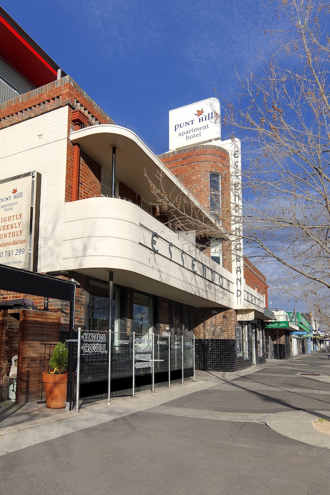 Punthill Essendon 3/50