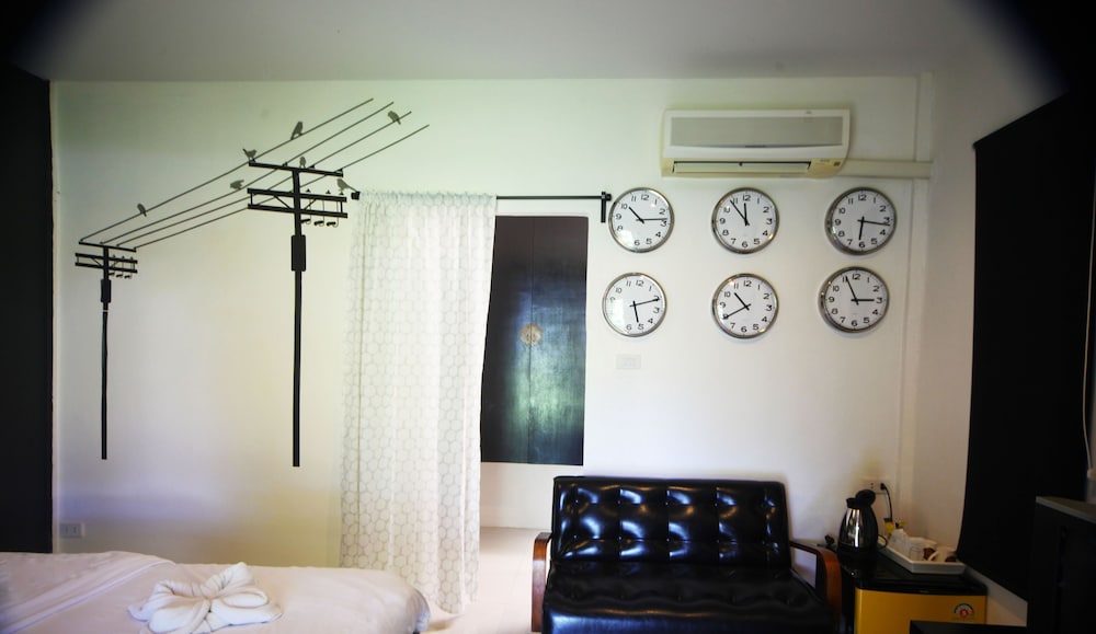 Saphli Villa Beach Resort 66/77