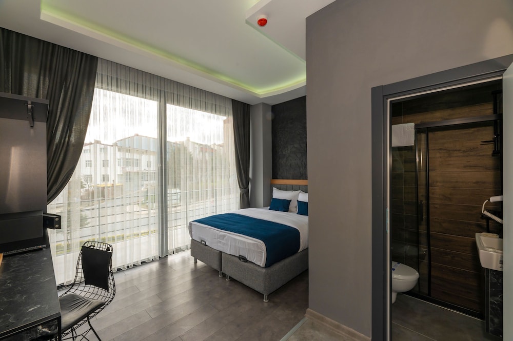 Melanj Airport Hotel 15/46