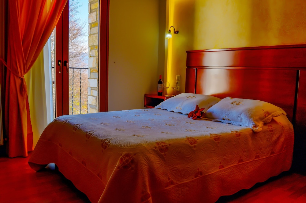 Classic, Twin Beds, Mountain and Sea View، TASIA 4/7