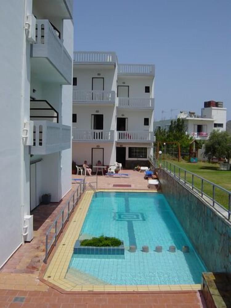 Popi Apartments 30/33