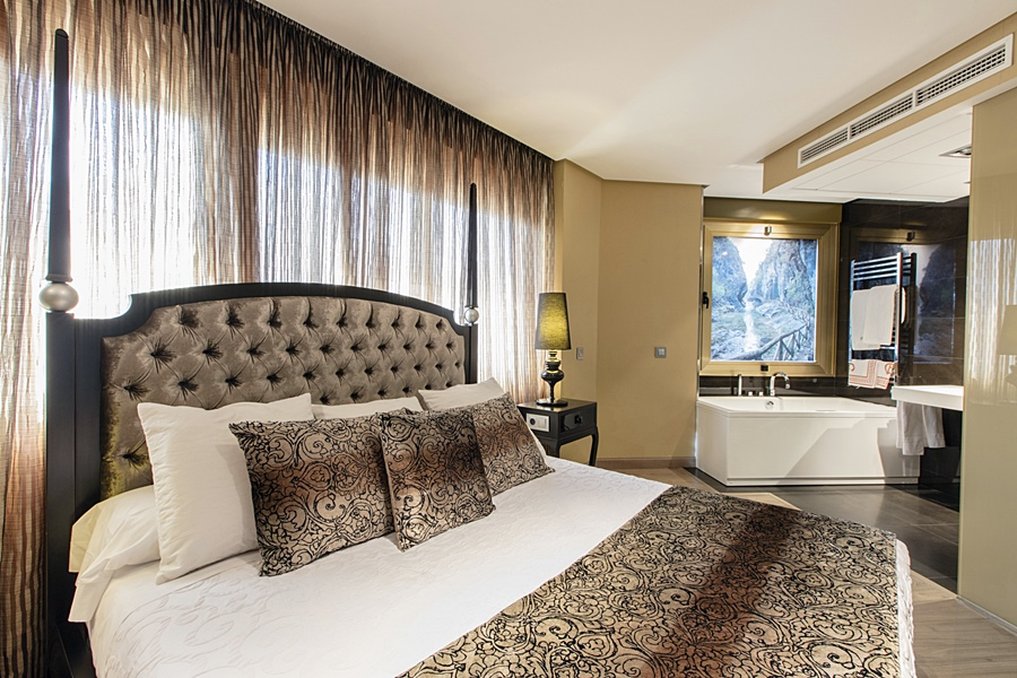 Hotel Condestable Iranzo 13/89