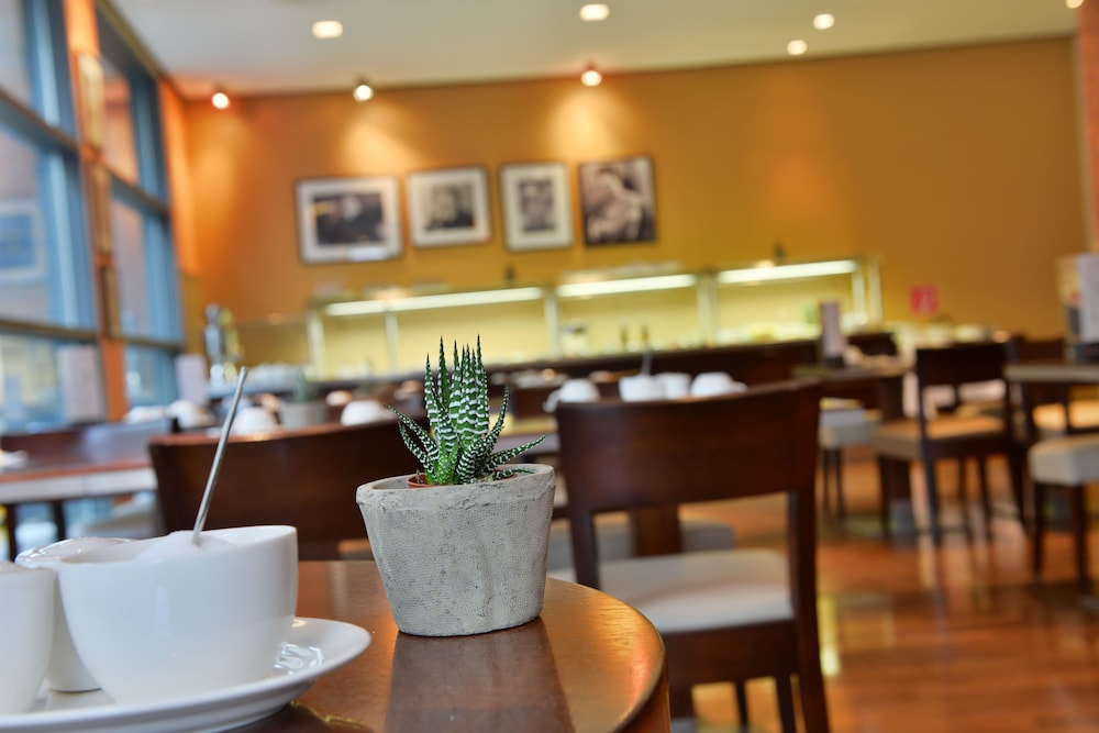 Hotel Santo 39/48