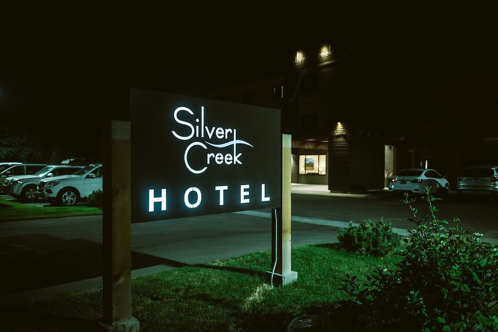 Silver Creek Hotel 2/50
