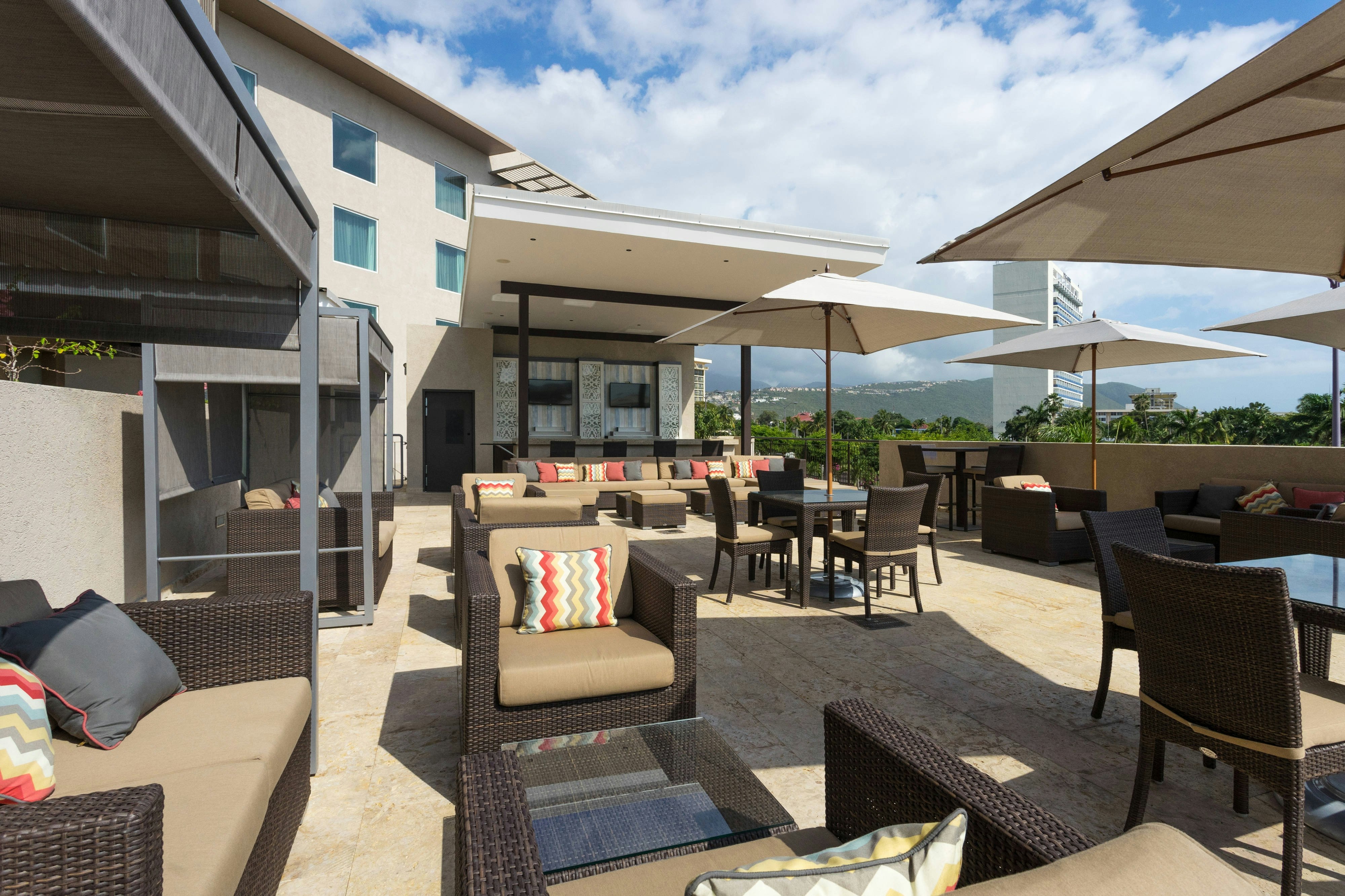 Courtyard By Marriott Kingston Jamaica 25/51