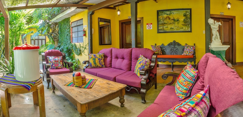 Hotel Casa Antigua 25/50