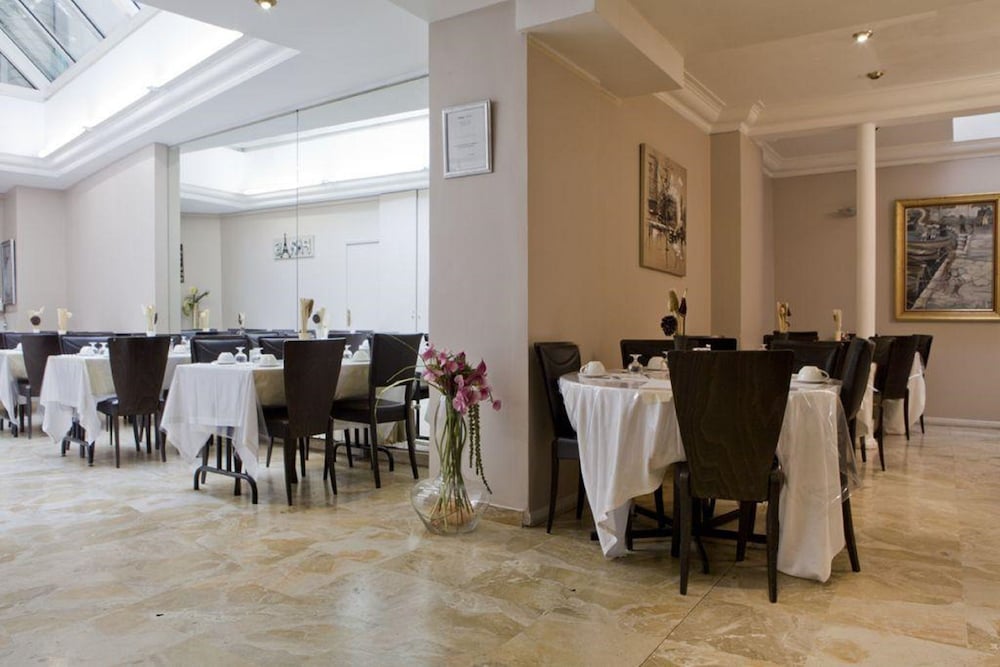 Hotel Lebron Paris 35/49