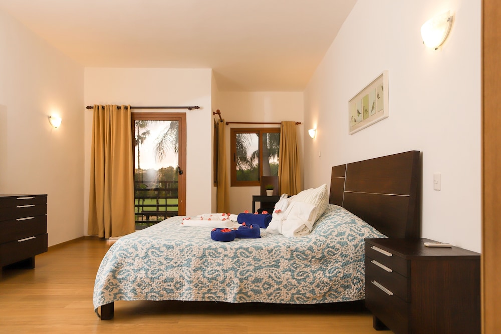 Sybaris Residences 18/50
