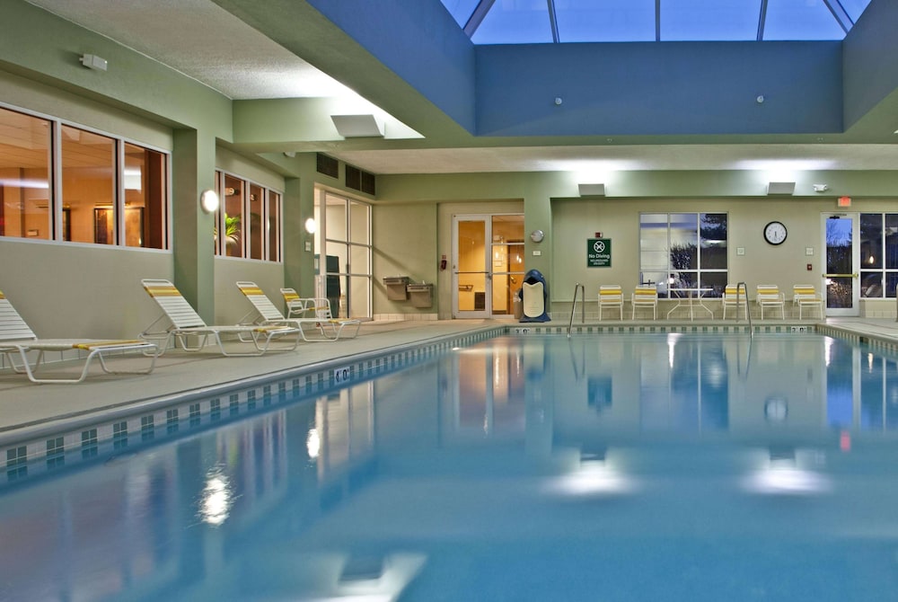 La Quinta Inn & Suites by Wyndham Bannockburn-Deerfield 2/56