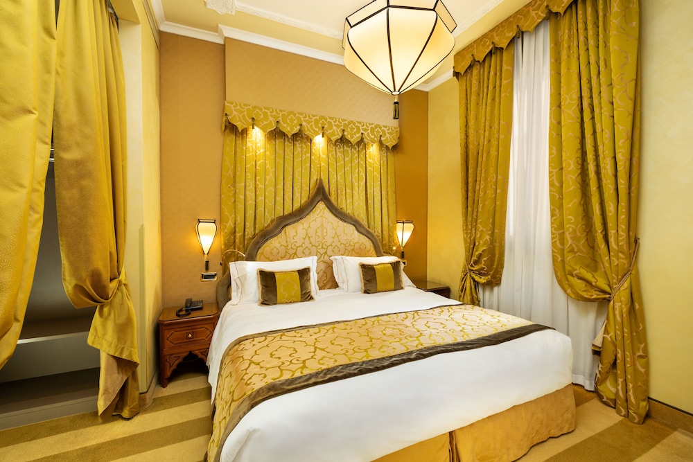 Ai Mori d'Oriente Hotel 11/50