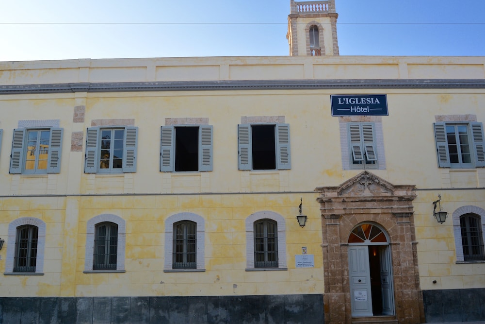 Hotel L'Iglesia 2/50