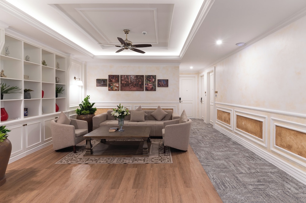 Anik Palace 29/47