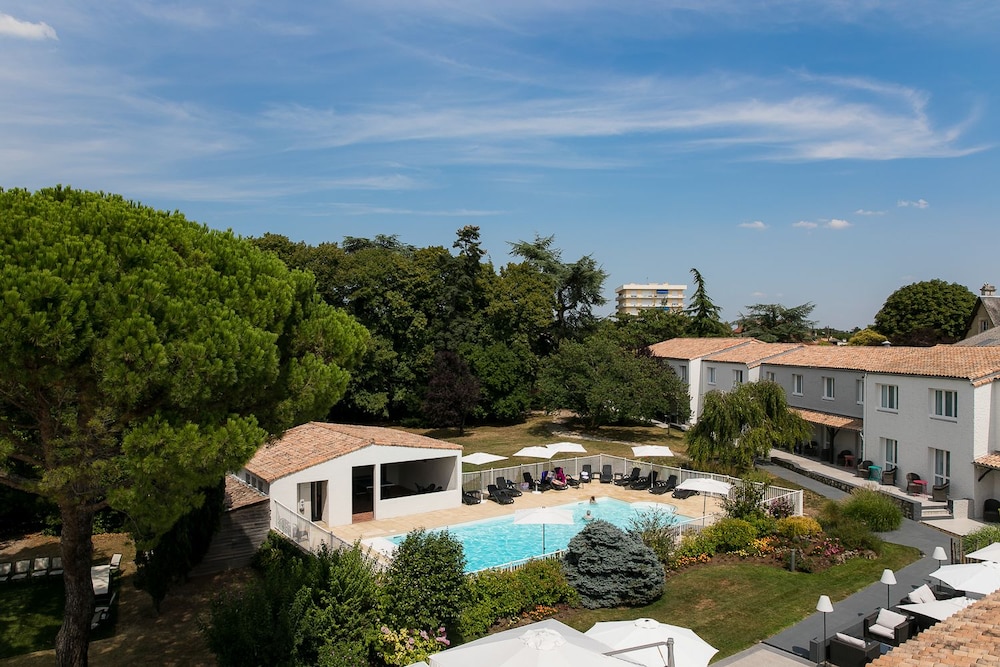 Hotel Le Rabelais 48/55