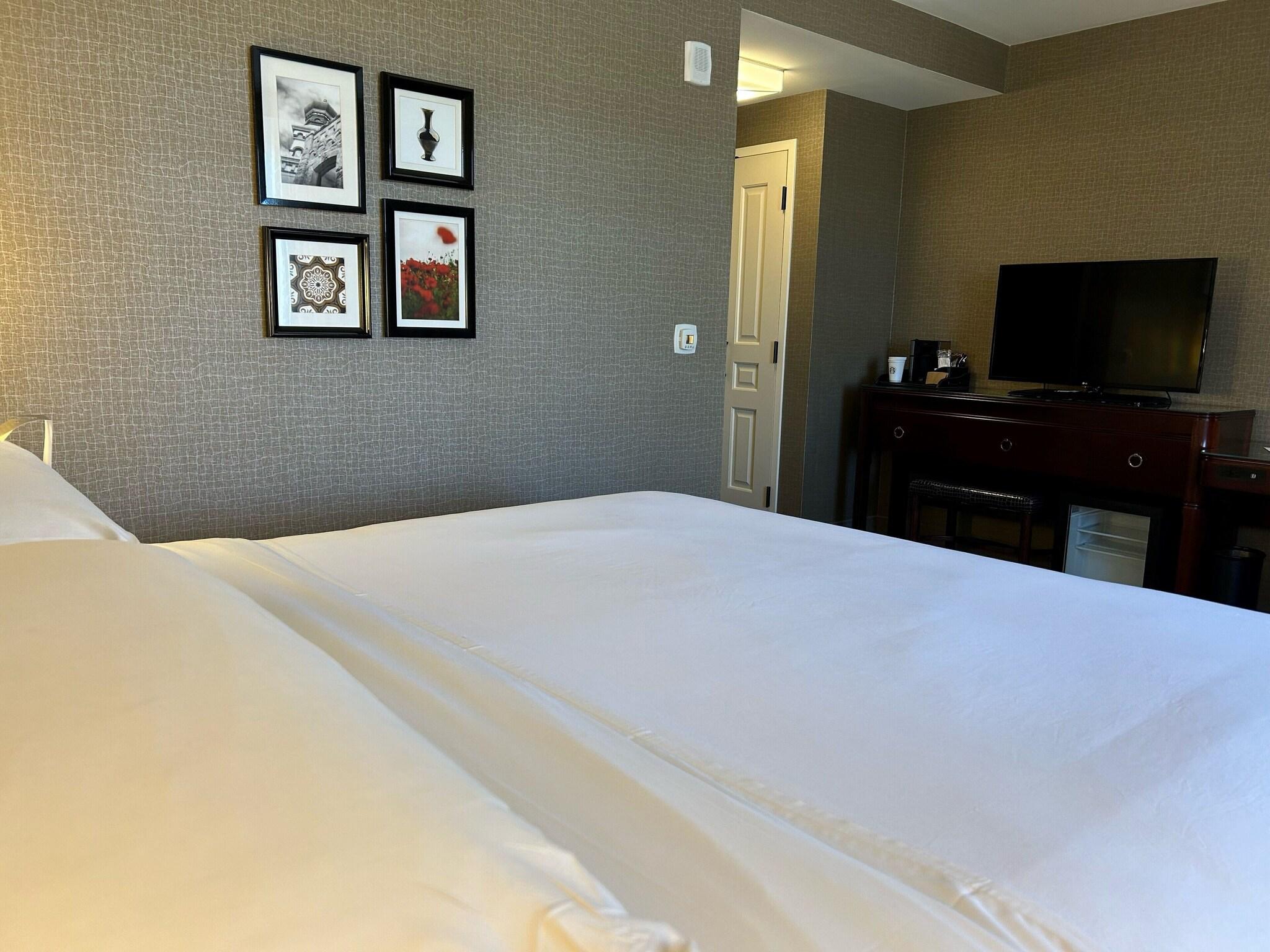 Room, Double Bed, Accessible