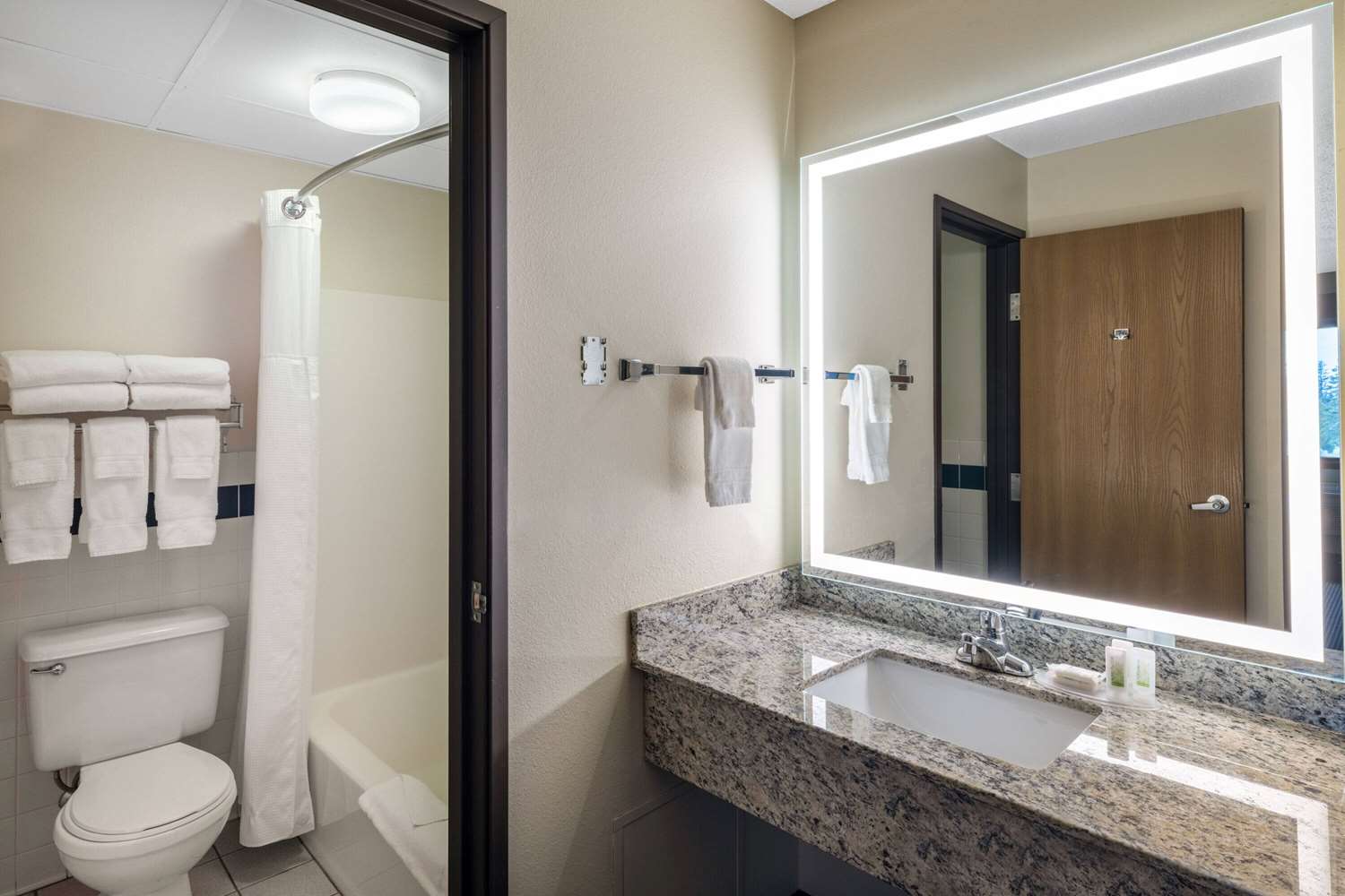 Americinn By Wyndham Two Harbors Near Lake Superior 35/37