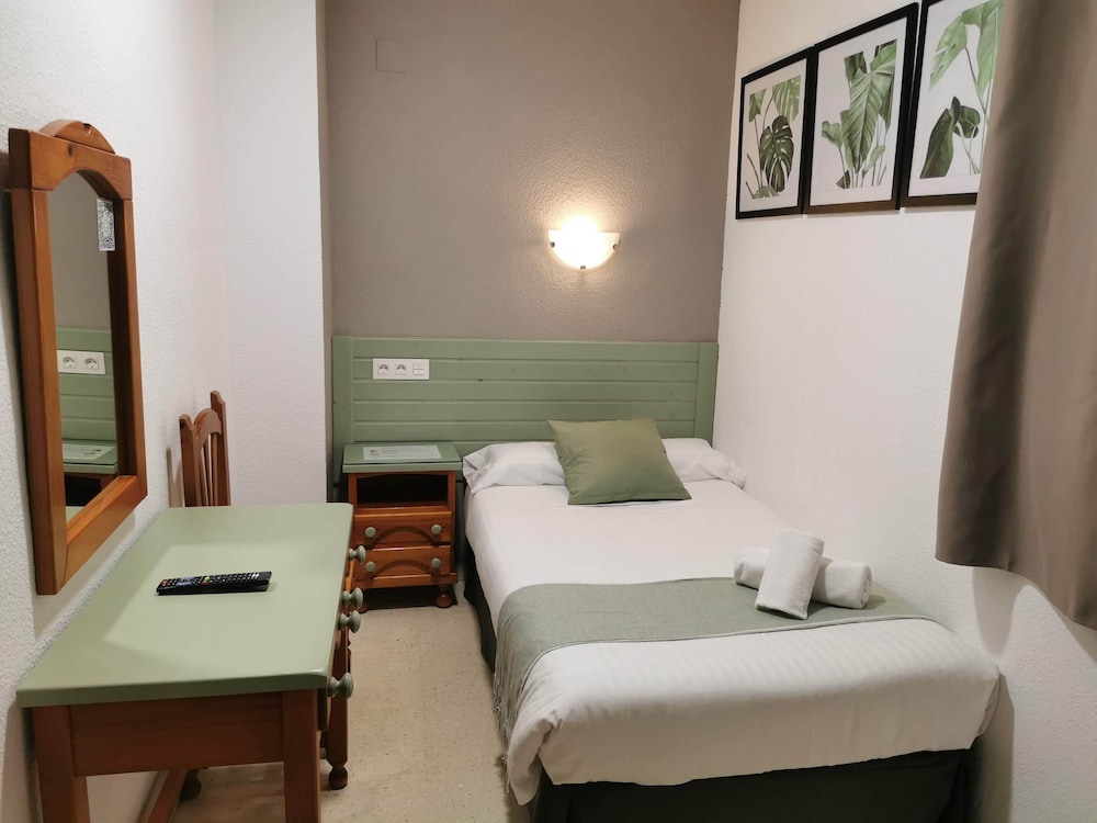 Hotel Costa Andaluza 32/48