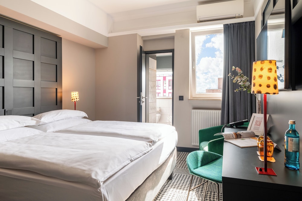 BASIC, DOUBLE BED