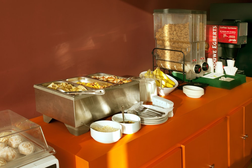 City Express Junior by Marriott Toluca Aeropuerto 28/50