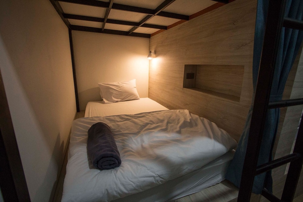 All Days Hostel 12/20