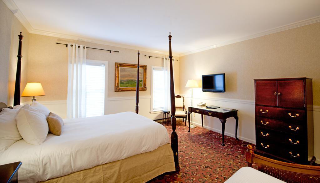 Kennebunkport Inn 8/24