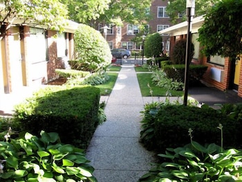 Carleton of Oak Park 20/43