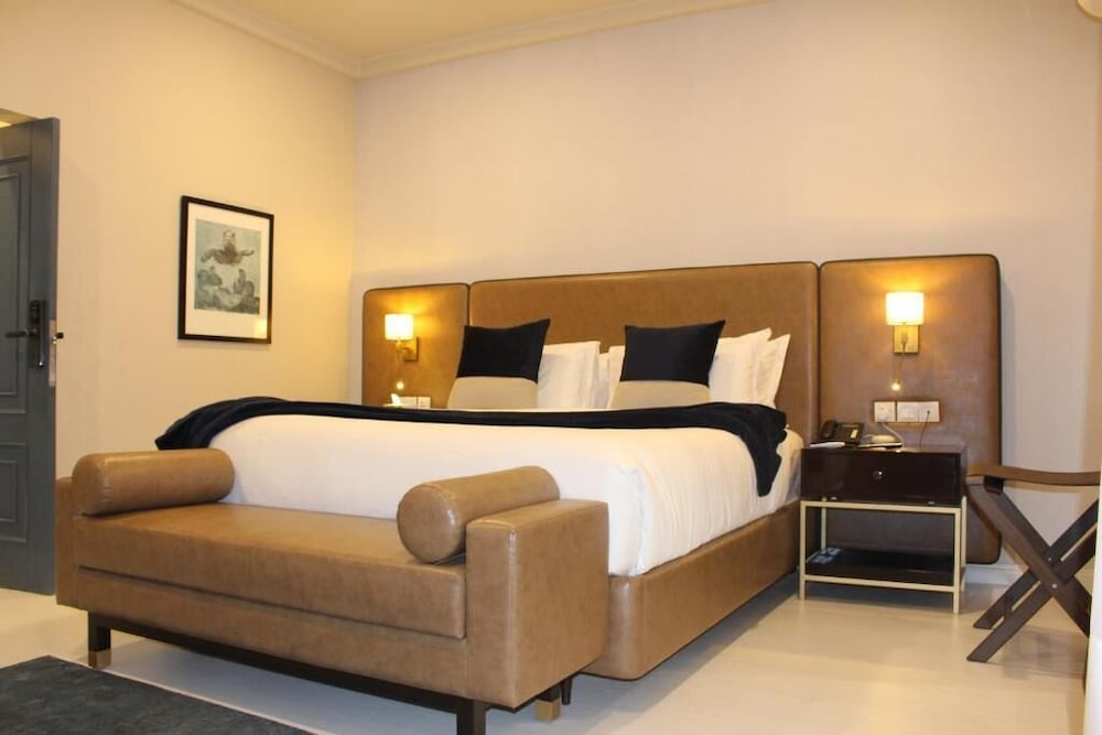 Ambiance Boutique Art Hotel Karachi 14/56