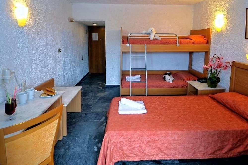 Karteros Hotel 20/49