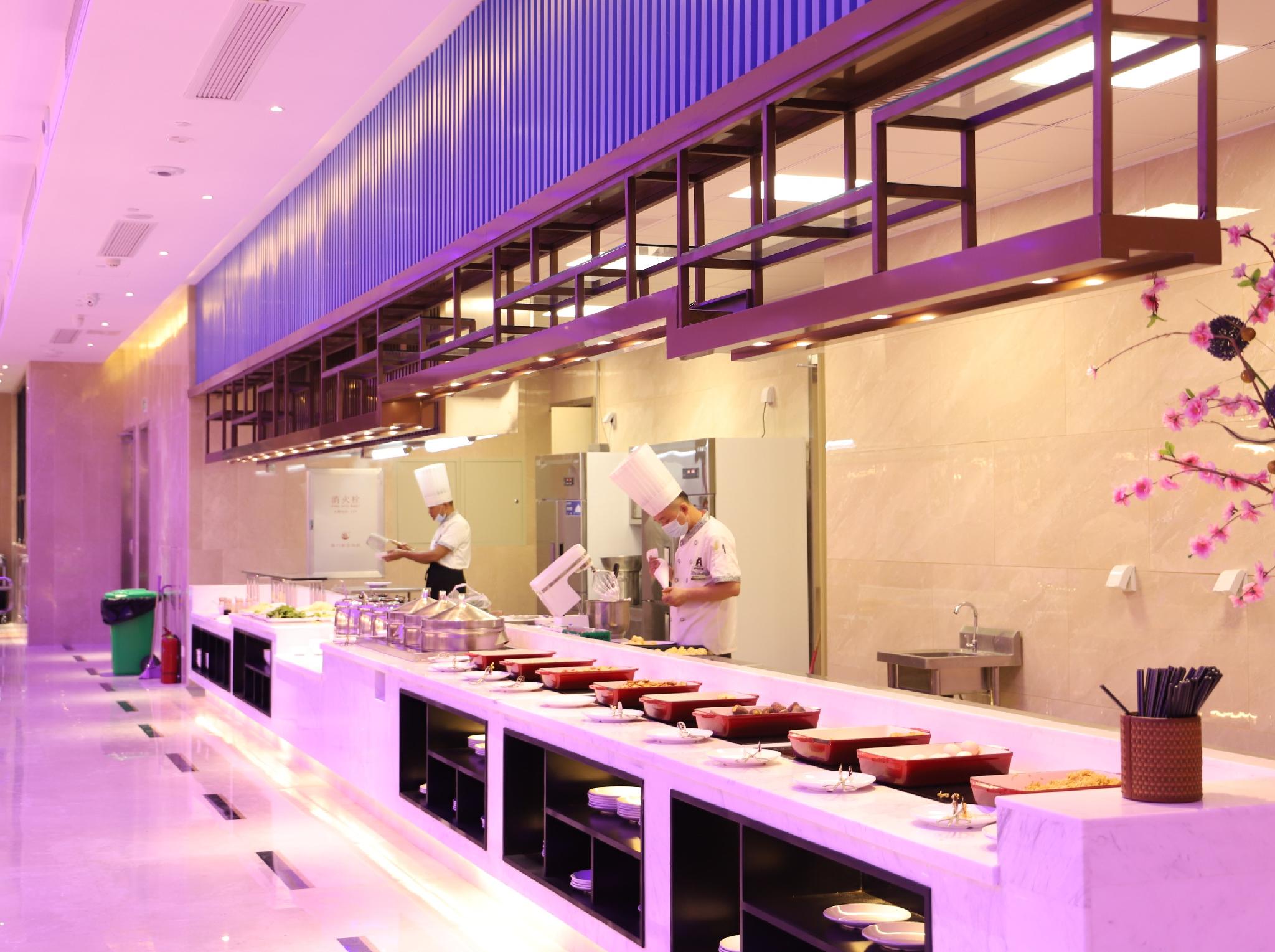 Sanya International 54/64