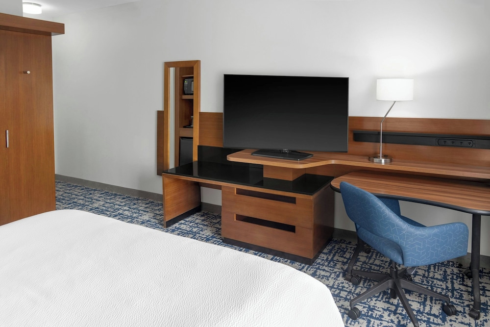 Fairfield Inn Suites Calhoun 42/47