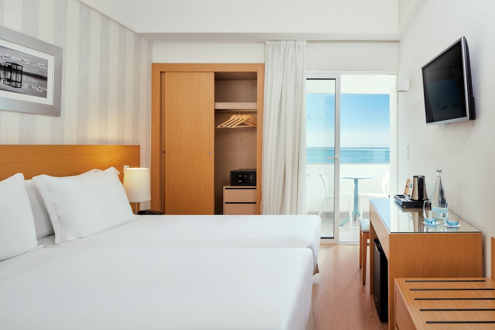 Dom Jose Beach Hotel 20/83