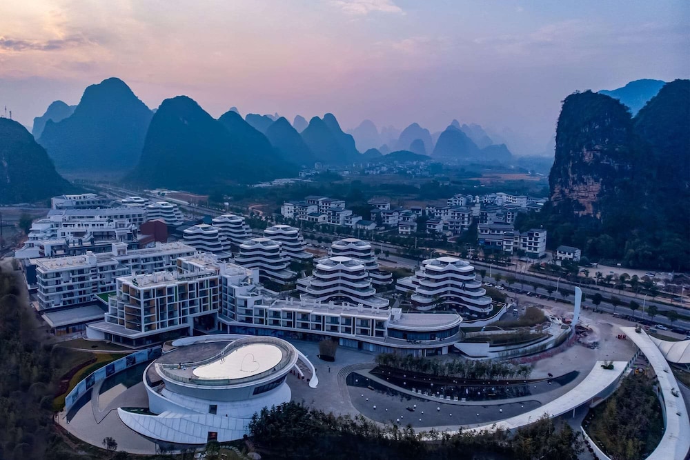 Wingate By Wyndham Yangshuo 15/18