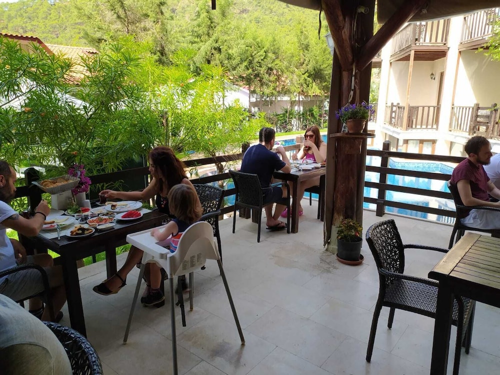 Alya Hotel Gocek 46/70