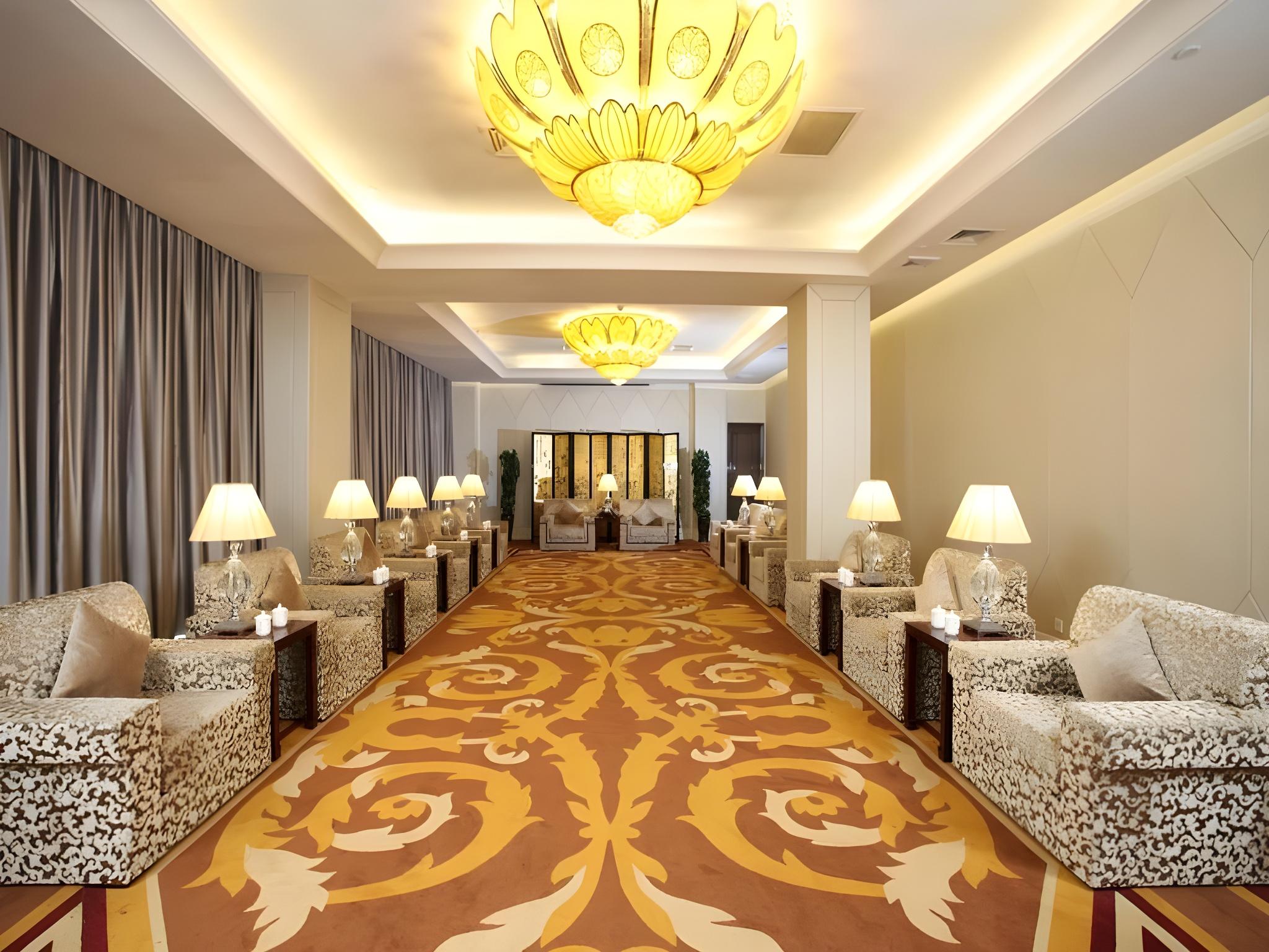 Jian Guo Hotel Yun Cheng 30/50