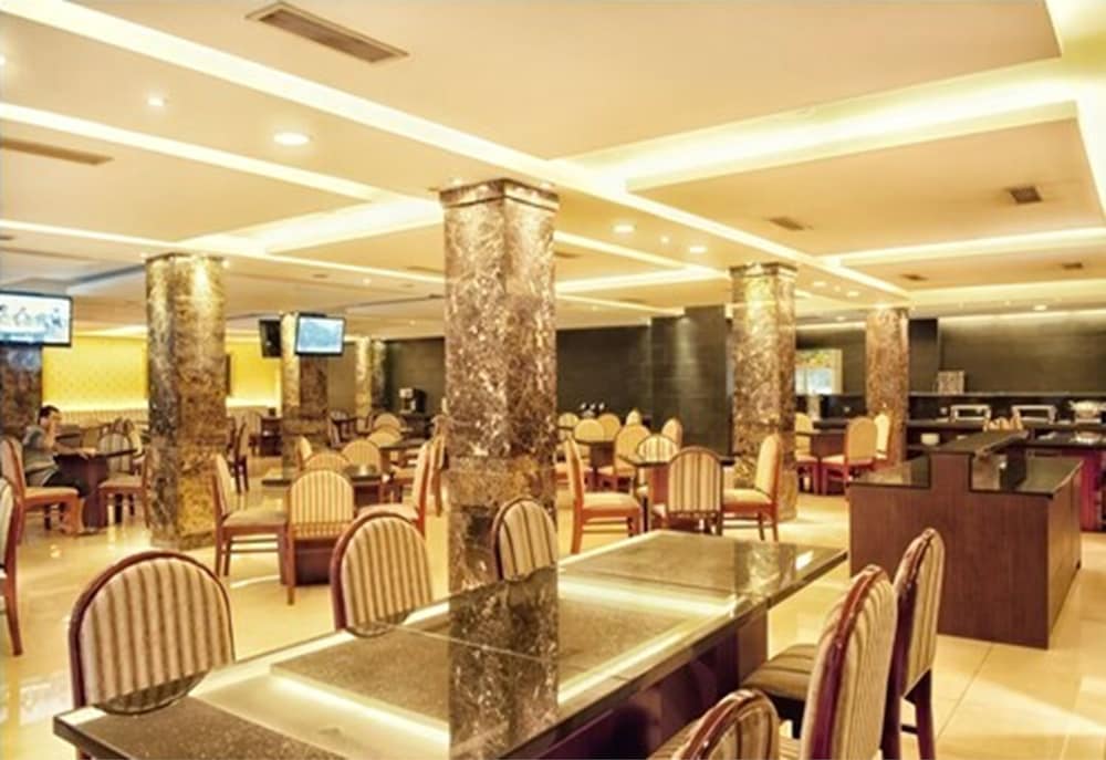 Grand Sakura Hotel 30/41