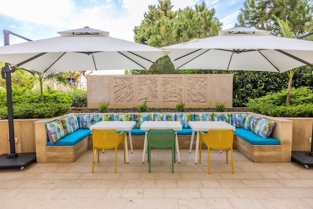 Le Grove Hotel, Jounieh 67/76
