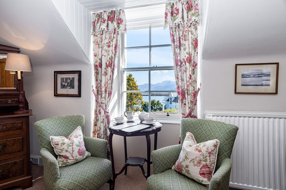 Eilean Iarmain Hotel 25/35