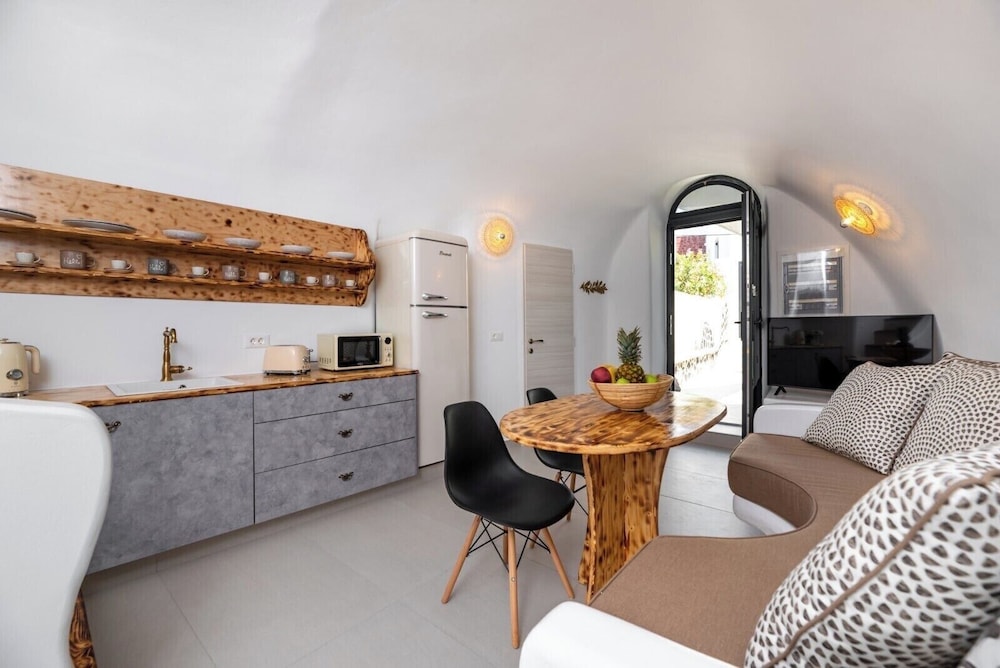 Irene City Villas 5/50