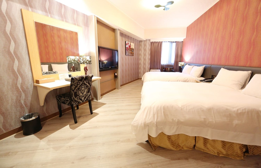 Grand Earl Hotel 15/48