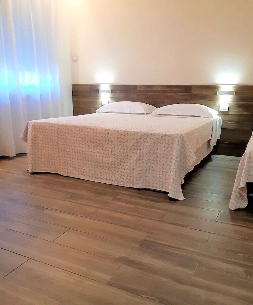 Euromotel Croce Bianca 23/59