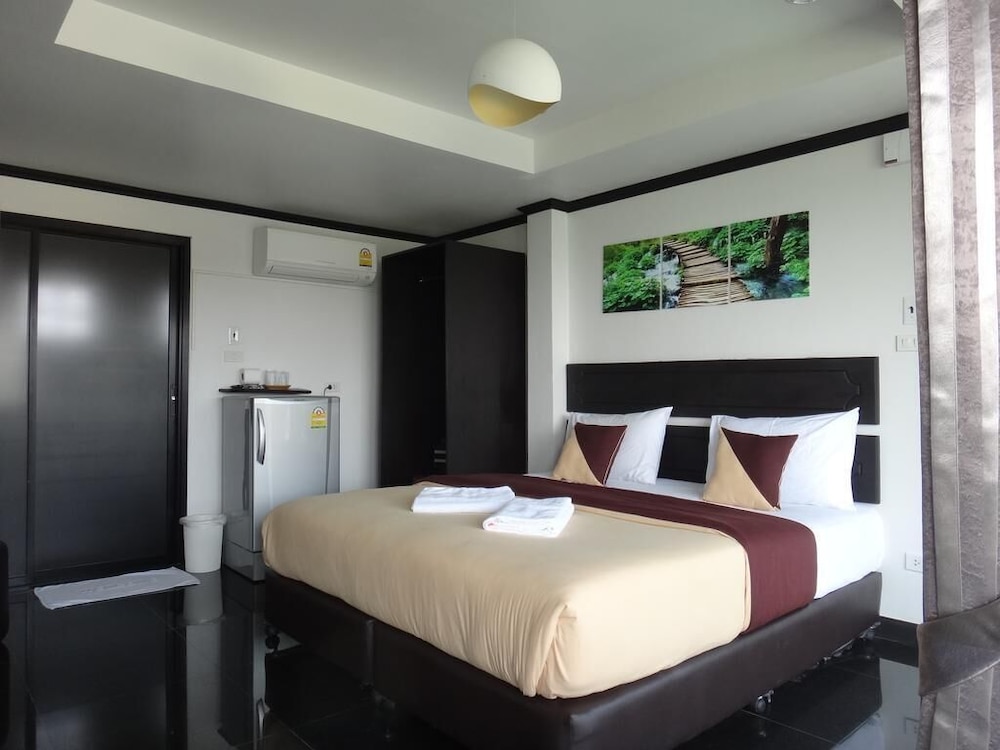 Sinsamut Koh Samed Hotel 20/48