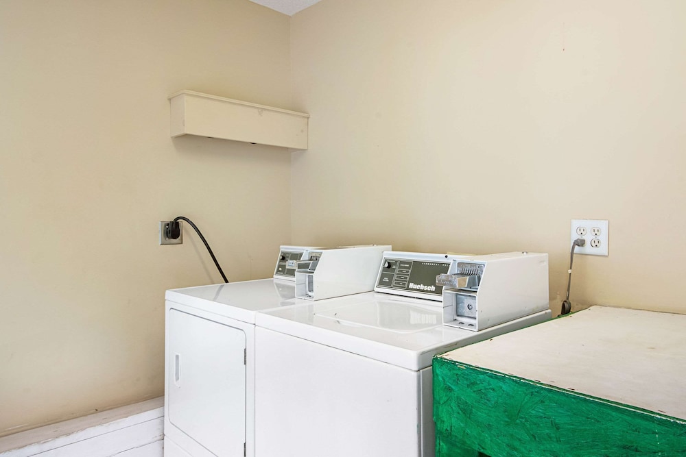 Quality Inn Thomaston 16/37