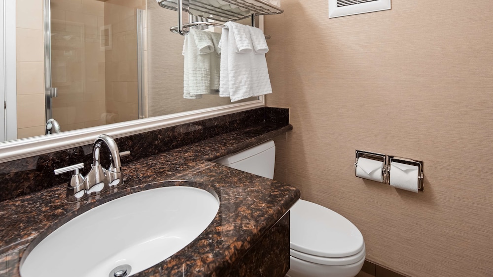 Best Western Plus Humboldt Bay Inn 18/47