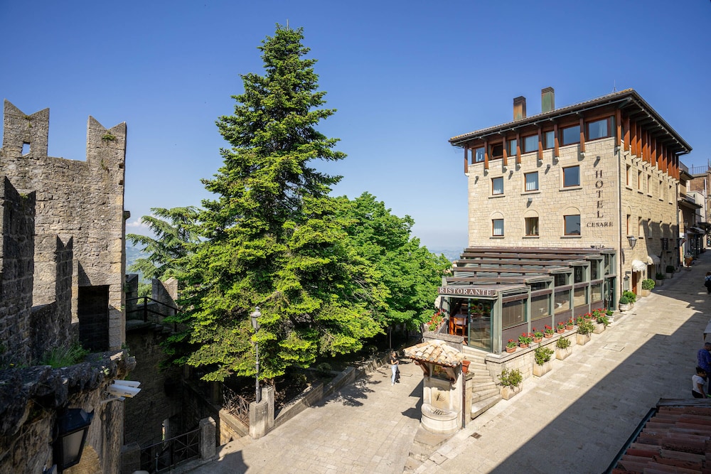 Hotel Cesare 45/50