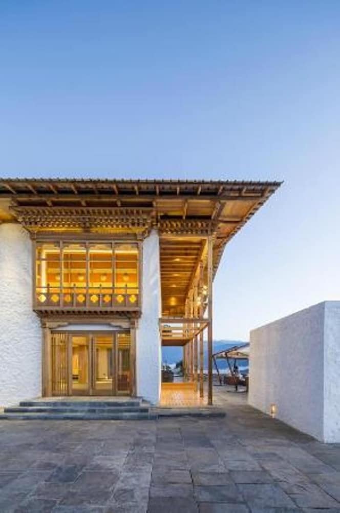 DHENSA BOUTIQUE RESORT 3/33