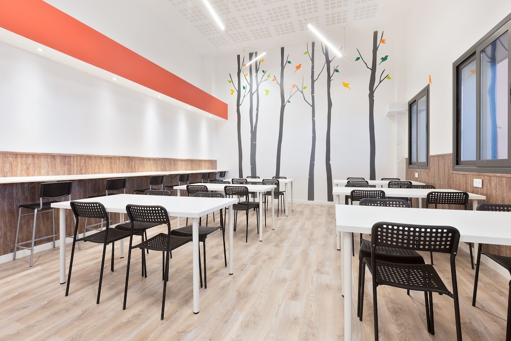Ant Hostel Barcelona 60/66